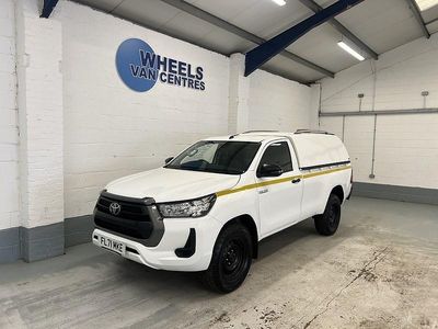Used Toyota HiLux Active 150 HP (110 kW) 2021 White Pickup
