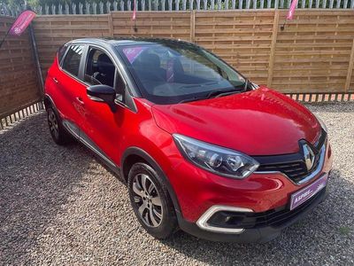 Red/black Used 2018 Renault Captur Play SUV | £6,495 (Good price)