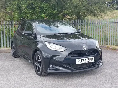 Used Toyota Yaris Design 116 HP (85 kW) 2024 Black Hatchback