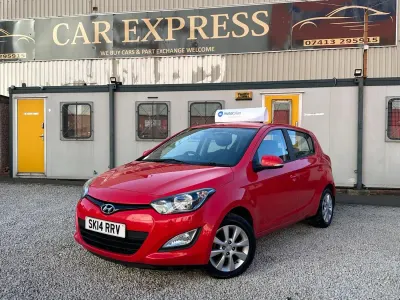 Używany Hyundai i20 Active 2014 Czerwony Hatchback