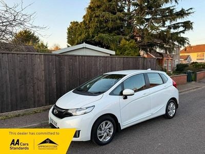 Used Honda Jazz SE 102 HP (75 kW) 2016 White Hatchback