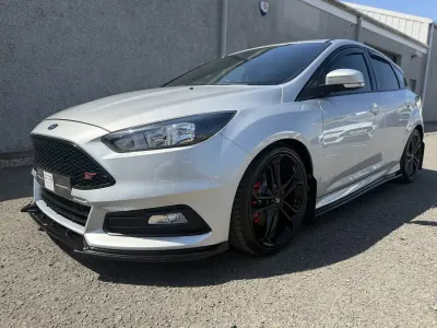 Used Ford Focus ST 250 HP (183 kW) 2017 Silver Hatchback