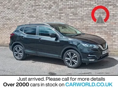 Used Nissan Qashqai N-Connecta 115 HP (84 kW) 2017 Black SUV