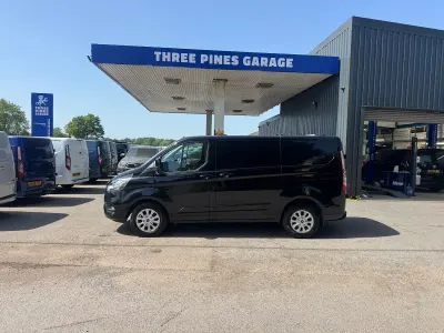 Used Ford Transit Custom Limited 130 HP (95 kW) 2019 Black Van