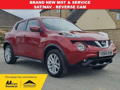 Used Nissan Juke N-Connecta 110 HP (80 kW) 2018 Red SUV