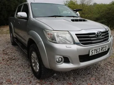 Used Toyota HiLux 171 HP (125 kW) 2014 Silver Pickup