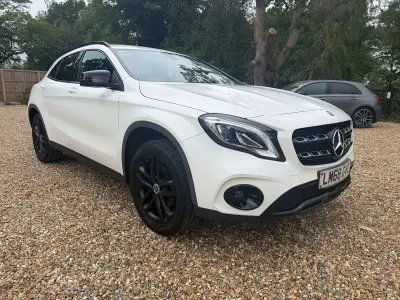 Used Mercedes GLA180 Urban 122 HP (89 kW) 2018 White SUV