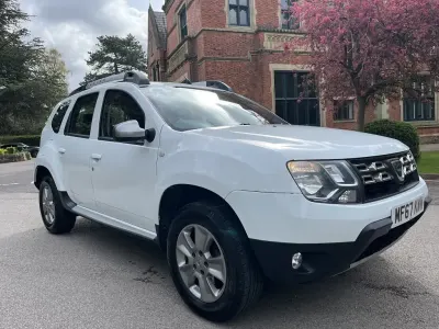Usado Dacia Duster Lauréate 110 HP (80 kW) 2017 Branco SUV