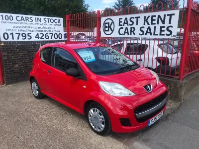 Used Peugeot 107 68 HP (50 kW) 2011 Red Hatchback