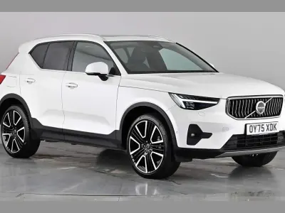 Used Volvo XC40 Ultra 163 HP (119 kW) 2025 Crystal white SUV