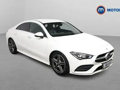 Begagnad Mercedes CLA200 AMG Line Premium 163 HK (119 kW) 2022 Sedan