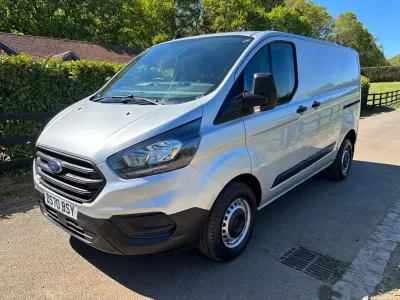 Usado Ford Transit Custom 105 HP (77 kW) 2020 Prateado Van