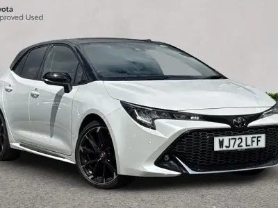 Used Toyota Corolla Sport 184 HP (135 kW) 2022 Platinum white Hatchback
