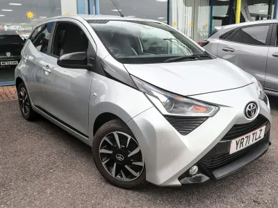 Used Toyota Aygo Trend 72 HP (52 kW) 2021 Silver Hatchback