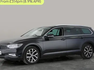 Used VW Passat SEL 150 HP (110 kW) 2022 Black Estate