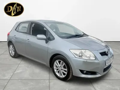 Used Toyota Auris 130 HP (95 kW) 2009 Silver Hatchback