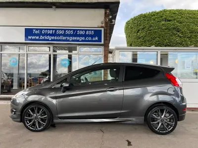 Używany Ford Fiesta ST-Line 140 KM (102 kW) 2017 Szary Hatchback