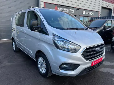 Usado Ford Transit Custom Limited 130 HP (95 kW) 2020 Prateado Van