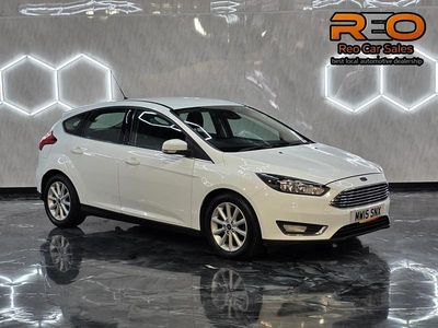 Used Ford Focus Titanium 115 HP (84 kW) 2015 White Hatchback