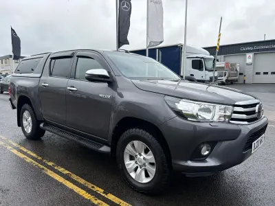 Used Toyota HiLux 150 HP (110 kW) 2020 Grey Pickup