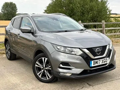 Used Nissan Qashqai N-Connecta 110 HP (80 kW) 2017 Grey SUV