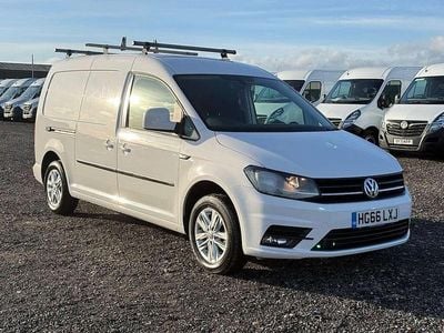 Used VW Caddy Maxi Highline 102 HP (75 kW) 2017 White MPV