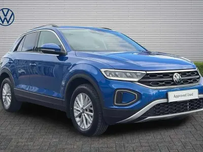 Used VW T-Roc Life 150 HP (110 kW) 2022 Blue SUV