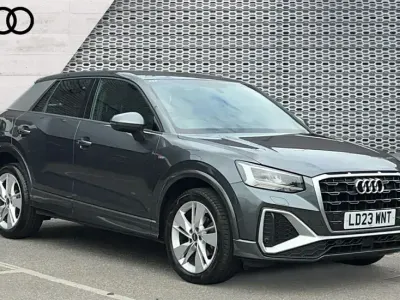 Usado Audi Q2 S-Line 150 CV (110 kW) 2023 Gris SUV