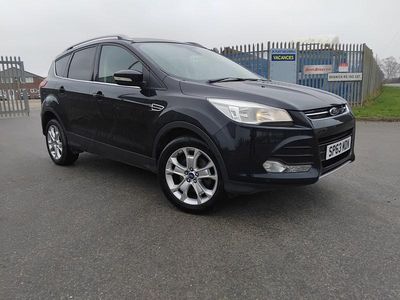 Käytetty Ford Kuga Titanium 163 HP (119 kW) 2013 Musta Katumaasturi