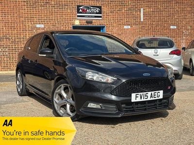 Black Used 2015 Ford Focus ST Hatchback | £5,750 (Good price)