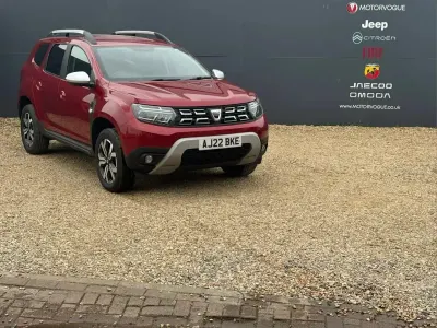 Used Dacia Duster Prestige 99 HP (72 kW) 2022 Red SUV