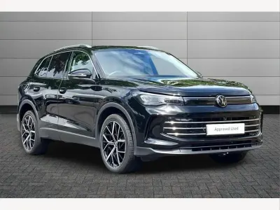 Used VW Tiguan Elegance 200 HP (147 kW) 2025 Black SUV
