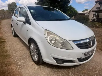 Used Vauxhall Corsa 2010 White Hatchback