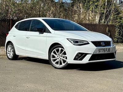 Begagnad Seat Ibiza FR 113 HK (83 kW) 2025 Vit Halvkombi