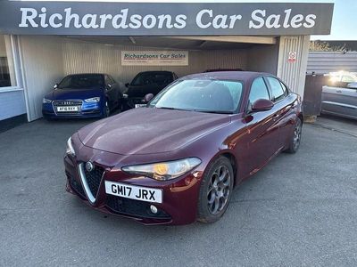 Used Alfa Romeo Giulia Saloon Super 180 HP (132 kW) 2017 Red Sedan