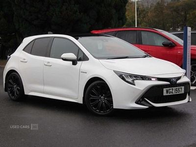 White Used 2019 Toyota Corolla Design Hatchback | £15,990 (Fair price)