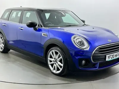 Usado Mini Cooper Clubman Sport 2020 Azul Familiar