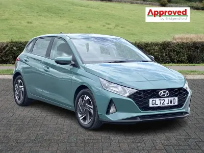 Używany Hyundai i20 SE 100 KM (73 kW) 2022 Zielony Hatchback