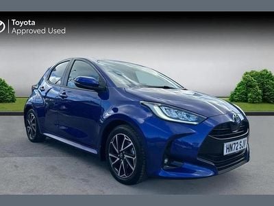 Used Toyota Yaris Hybrid Design 116 HP (85 kW) 2022 Galactic blue Hatchback