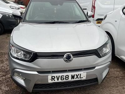Used Ssangyong (KGM) Tivoli 115 HP (84 kW) 2018 Silver SUV