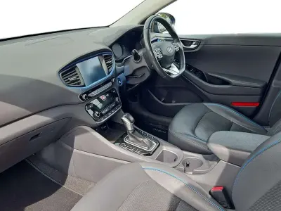 Begagnad Hyundai Ioniq Premium SE 141 HK (103 kW) 2018 Blå Halvkombi