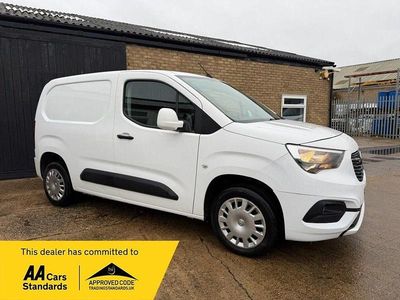 Used Vauxhall Combo Sportive 100 HP (73 kW) 2021 White Van