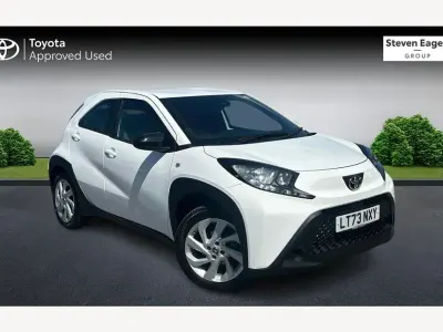 Used Toyota Aygo X PURE 72 HP (52 kW) 2024 White SUV
