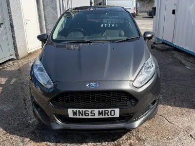 Used Ford Fiesta Zetec 125 HP (91 kW) 2015 Grey Hatchback