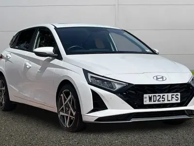 Käytetty Hyundai i20 Ultimate 101 HP (74 kW) 2025 Viistoperä