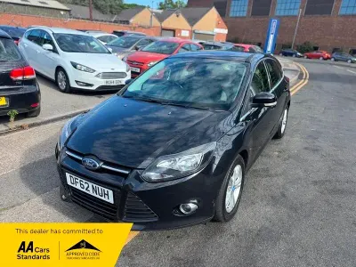 Used Ford Focus Zetec 125 HP (91 kW) 2013 Black Hatchback