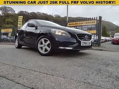 Used Volvo V40 SE 122 HP (89 kW) 2015 Blue Estate