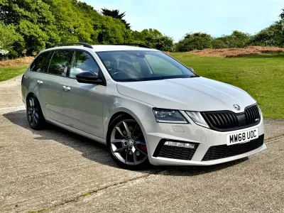 Używany Skoda Octavia vRS 245 KM (180 kW) 2019 Szary Kombi