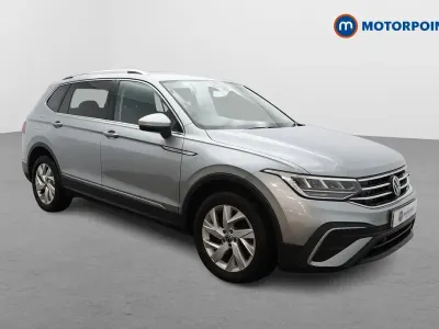 Używany VW Tiguan Life 2023 Srebrny SUV