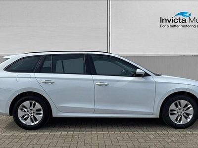 Used Skoda Octavia SE Technology 110 HP (80 kW) 2022 White Estate